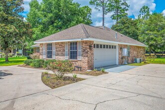 1402 Ernest Hemingway Dr in Niceville, FL - Building Photo - Building Photo
