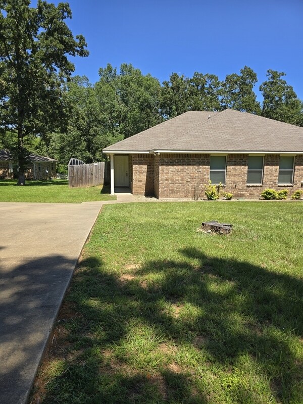 15187 County Rd 195 in Tyler, TX - Building Photo - Building Photo
