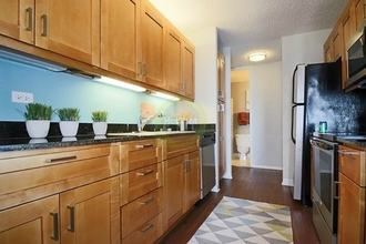 243 E Wacker Dr in Chicago, IL - Building Photo - Building Photo