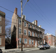 752 S Front St in Philadelphia, PA - Building Photo - Building Photo