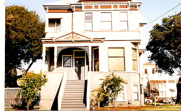 1835 San Jose Ave in Alameda, CA - Foto de edificio - Building Photo