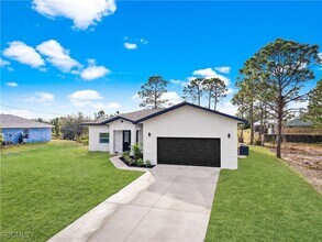 3903 29th St SW in Lehigh Acres, FL - Building Photo - Building Photo