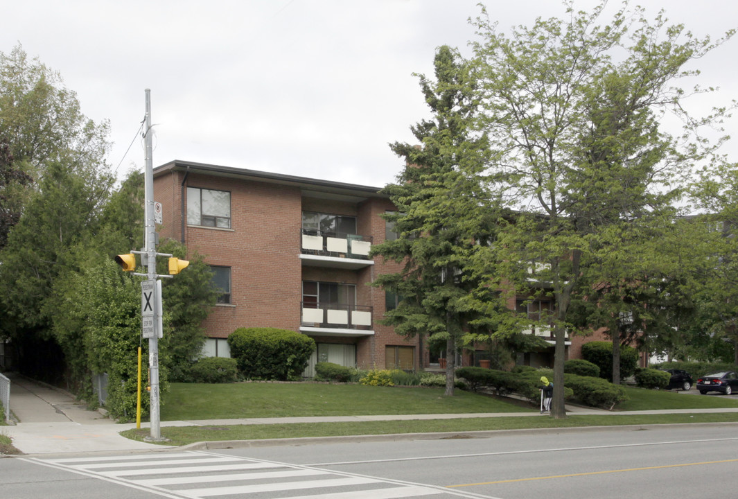 336 The West Mall in Toronto, ON - Building Photo