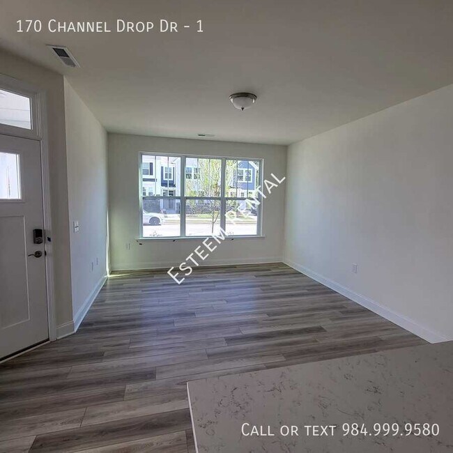 170 Channel Drop Dr in Clayton, NC - Building Photo - Building Photo