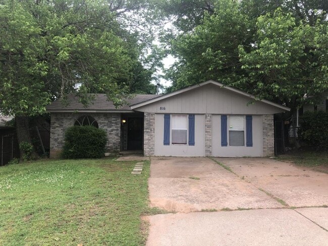 property at 816 NE 5th St
