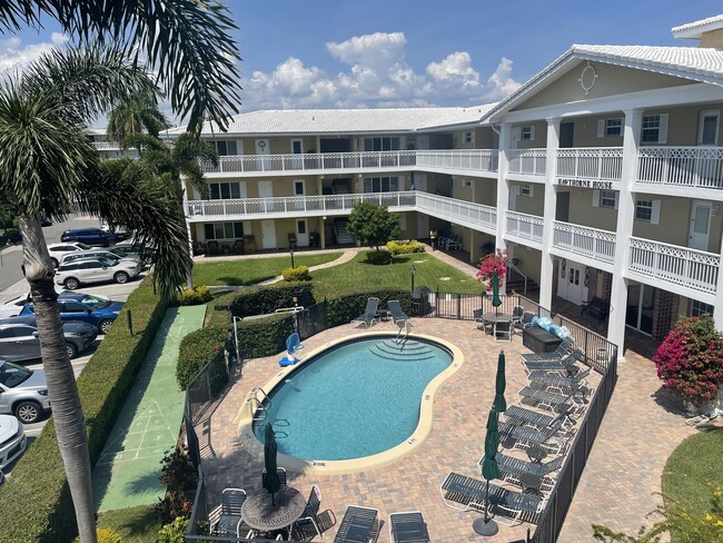 property at 3201 NE 29th St