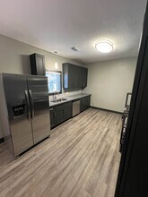 1105 N Rusk St in Wharton, TX - Building Photo - Building Photo