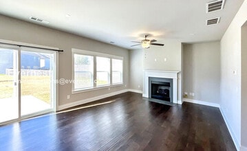 8772 Snowy Owl Rd in Ooltewah, TN - Foto de edificio - Building Photo