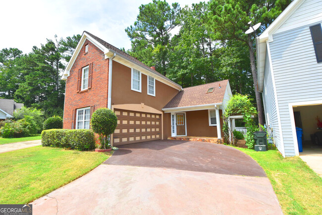571 N Fairfield Dr