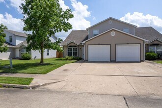 2412-2414-2414 Calder Ct in Columbia, MO - Building Photo - Building Photo