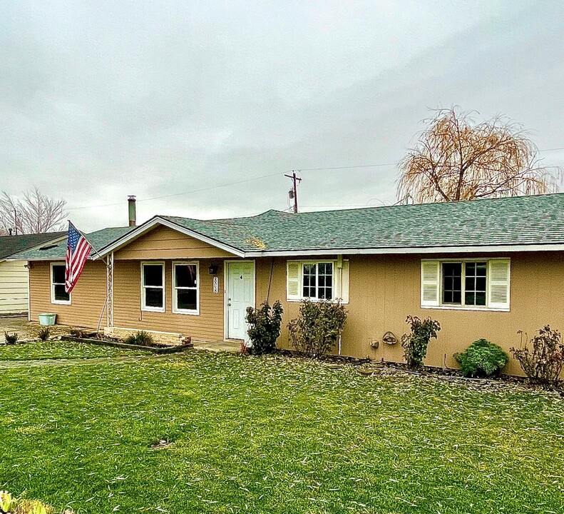 808 S 50th Ave in Yakima, WA - Building Photo