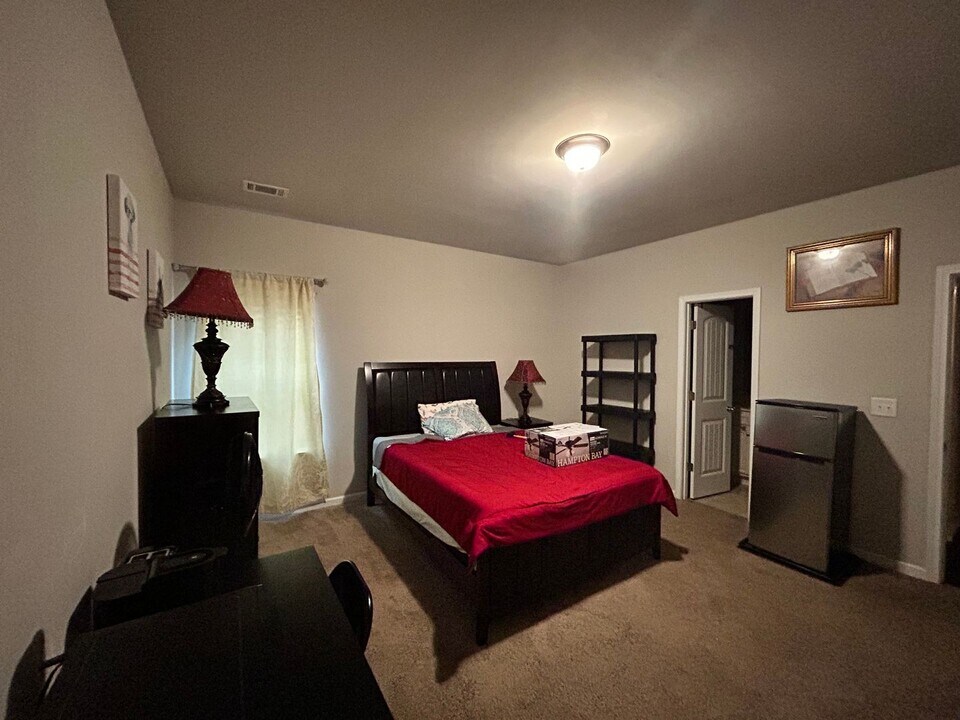 38 Prescott Dr in Acworth, GA - Building Photo
