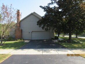 1099 W Jefferson Ave in Naperville, IL - Building Photo - Building Photo