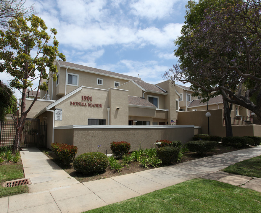 Monica Manor in Santa Monica, CA - Building Photo