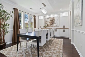 8032 Via Verde Dr in Austin, TX - Building Photo - Building Photo