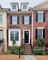 6295 Shelburne Park Ln in Mableton, GA - Building Photo