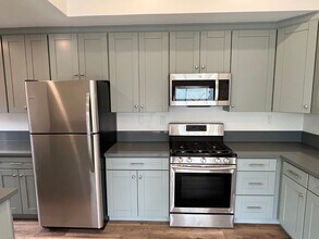 159 W 10th Ave in Escondido, CA - Building Photo - Building Photo