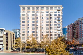 Lionsgate Condominiums in Bethesda, MD - Building Photo - Building Photo