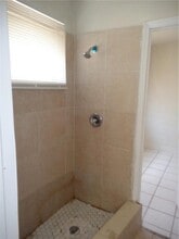2204 Atlanta St, Unit 4 in Hollywood, FL - Building Photo - Building Photo
