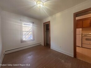 6140 NY-9G in Hudson, NY - Foto de edificio - Building Photo