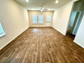 4051 Basil Mdw in Von Ormy, TX - Building Photo - Building Photo