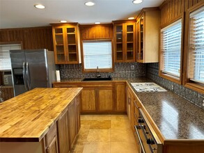 1019 7th St in Dickinson, TX - Building Photo - Building Photo