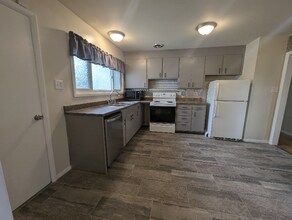 20 Loch Lomond Ln in Pueblo, CO - Building Photo - Building Photo