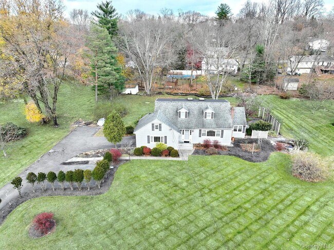 50 Campbell Ave in Airmont, NY - Building Photo - Building Photo