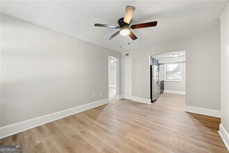 156 Fairfield Pl NW in Atlanta, GA - Building Photo - Building Photo