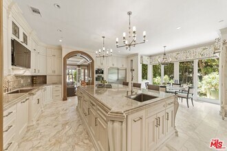 1008 Lexington Rd in Beverly Hills, CA - Building Photo - Building Photo