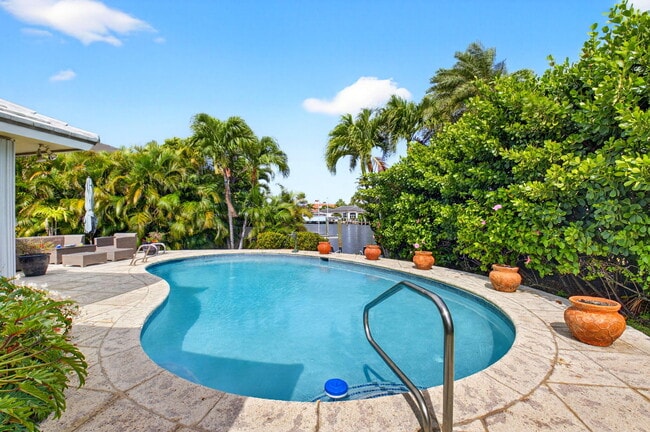 30 Spanish River Dr in Boynton Beach, FL - Building Photo - Building Photo