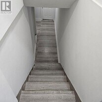 63 Yorkland St in Richmond Hill, ON - Building Photo