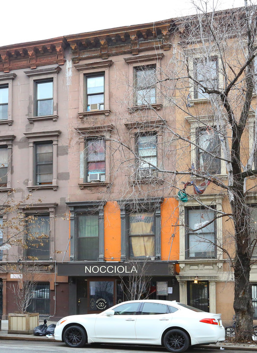 237 E 116th St in New York, NY - Foto de edificio