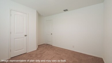 935 Empress Brilliant in San Antonio, TX - Building Photo - Building Photo