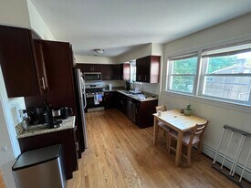 312 Custer Ave, Unit Evanston Unit 3 in Evanston, IL - Building Photo