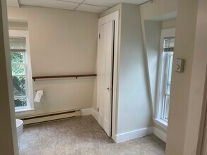 12 Mount Vernon St, Unit C in Dover, NH - Building Photo - Building Photo