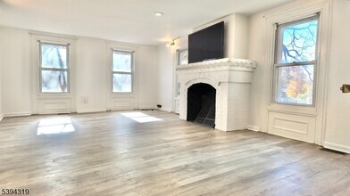 236 W Mt Pleasant Ave in Livingston, NJ - Building Photo - Building Photo
