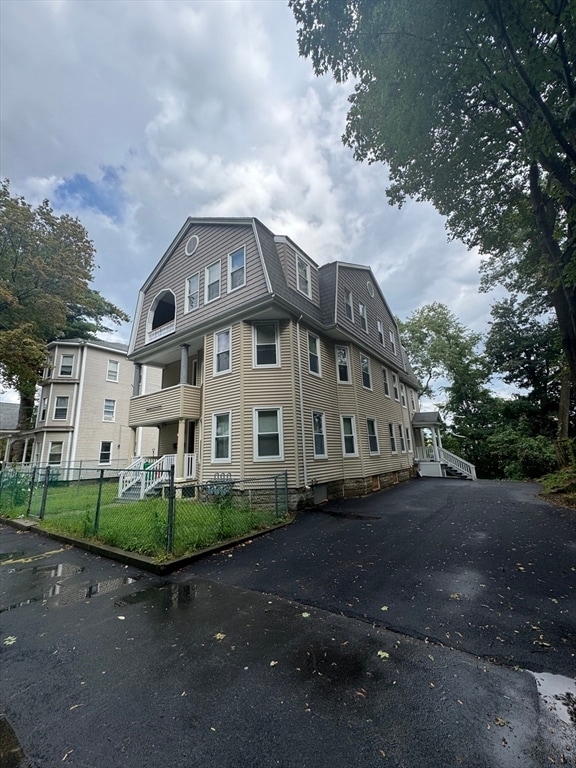 60 Lakewood St in Worcester, MA - Building Photo - Building Photo