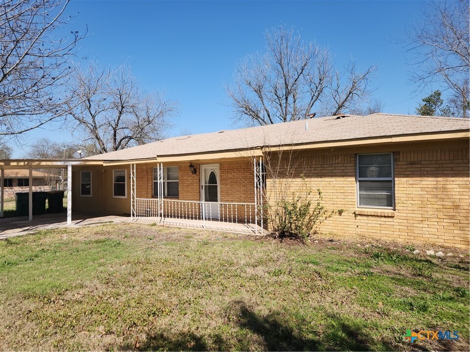 112 Palmetto St in Belton, TX - Building Photo