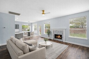 2623 Pine Shadows Dr in Sugar Land, TX - Building Photo