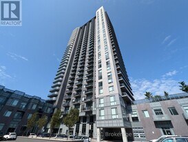8 Nahani Way in Mississauga, ON - Building Photo