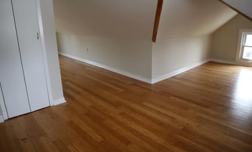 1250 Woodfield Rd, Unit 3 in Rockville Centre, NY - Building Photo - Building Photo