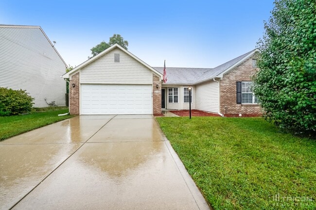 property at 2220 Lakecrest Dr