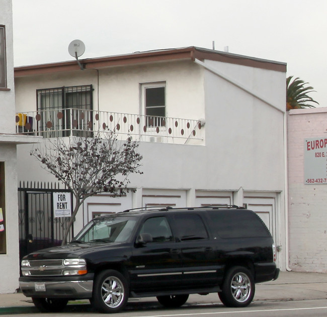 230-248 Olive Ave in Long Beach, CA - Building Photo - Building Photo