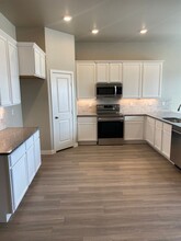 1907 136th St in Lubbock, TX - Foto de edificio - Building Photo