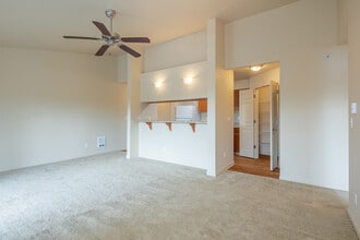 Hawks Ridge Apartments in Happy Valley, OR - Foto de edificio - Interior Photo