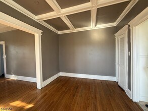 154 Midland Ave in East Orange, NJ - Building Photo - Building Photo
