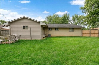 140 Redbud Dr in Springboro, OH - Building Photo - Building Photo