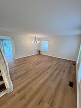 666 Mariner Dr in Elgin, IL - Building Photo - Building Photo