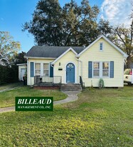 1312 W University Ave in Lafayette, LA - Building Photo